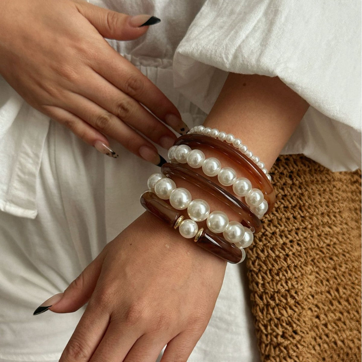 Minimalist Geometric Acrylic Bracelet Set with Imitation Pearl and Drip Oil Finish