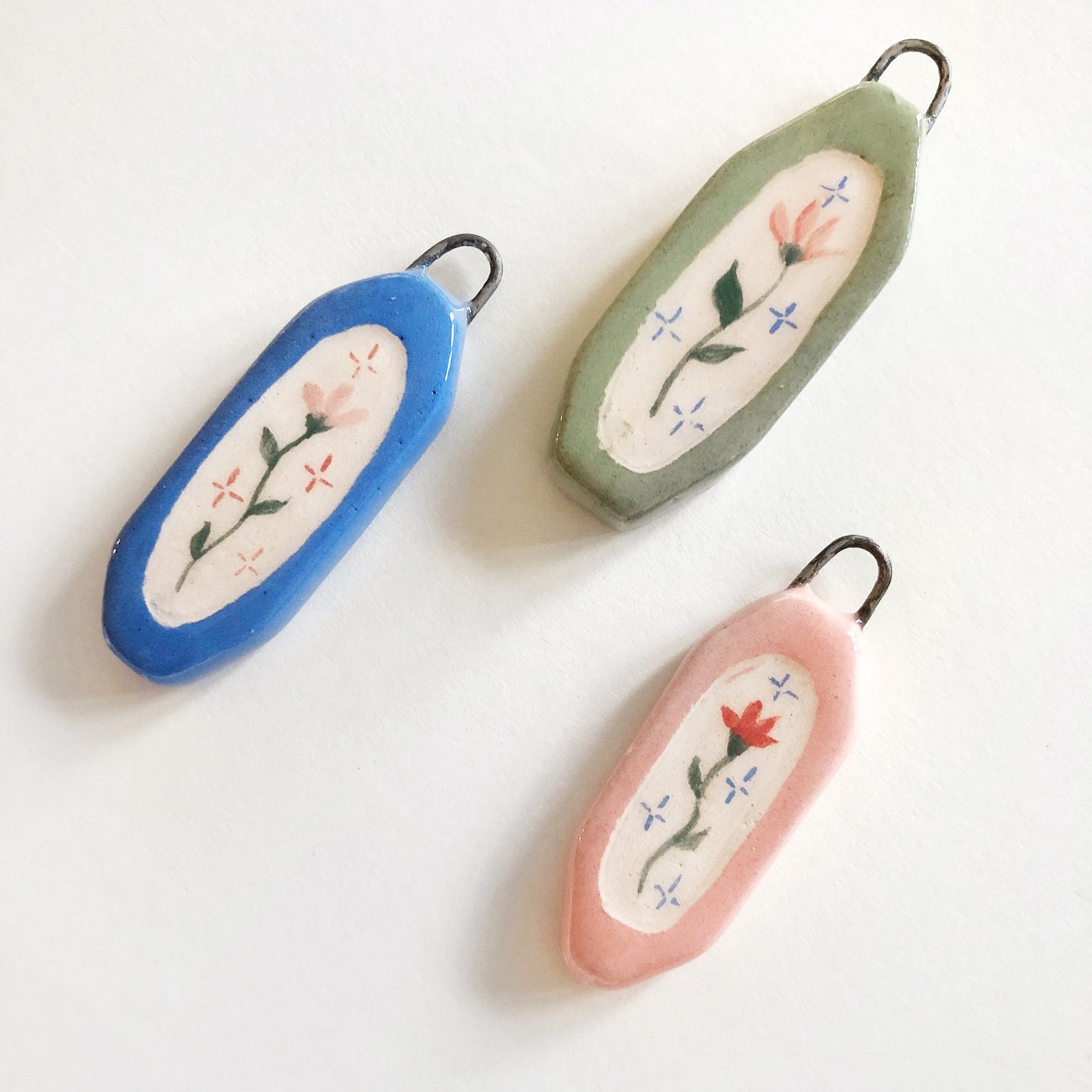 Barra pendente in acciaio inossidabile placcata oro 18 carati con olio a goccia, motivo cartone animato vintage, da donna