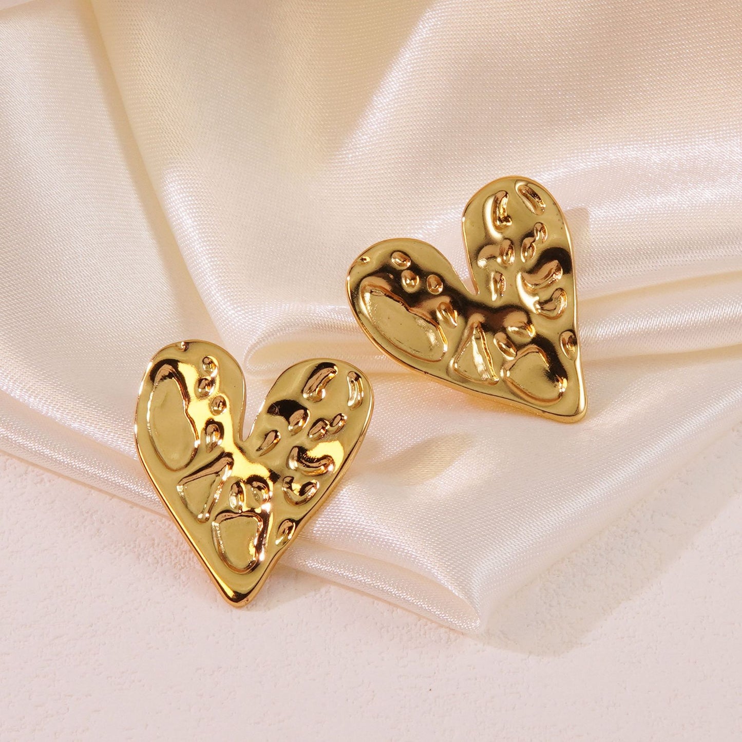 Minimalist Heart Shaped Stainless Steel Stamped Earrings for Women