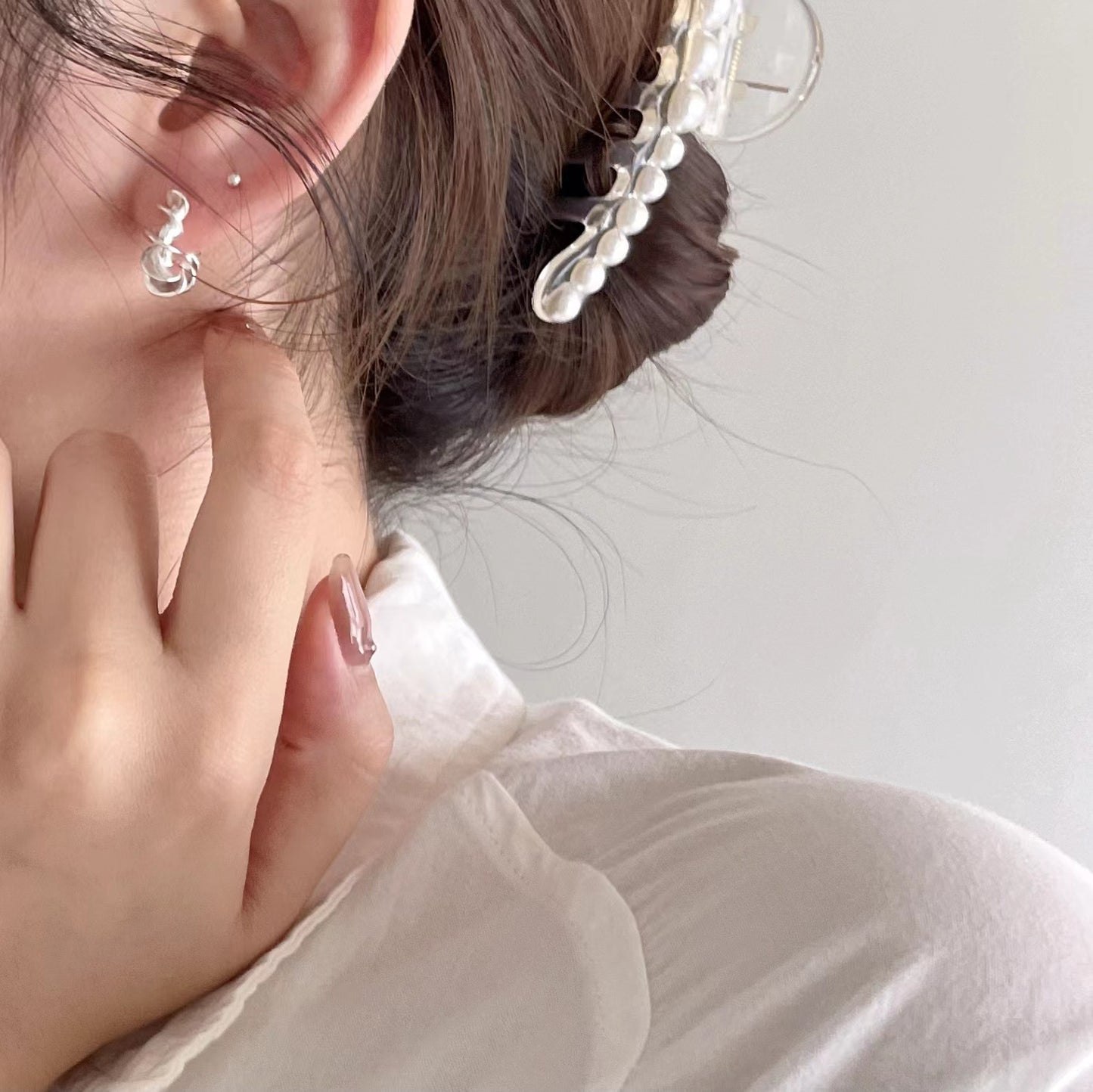 Minimalist Star-Shaped 925 Sterling Silver Hoop Earrings with Handcrafted Finish