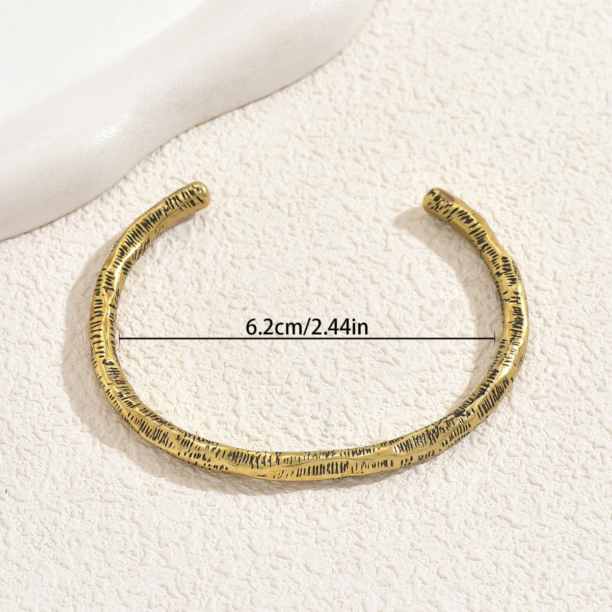 Braccialetto rigido aperto da donna vintage geometrico in lega di zinco galvanizzato