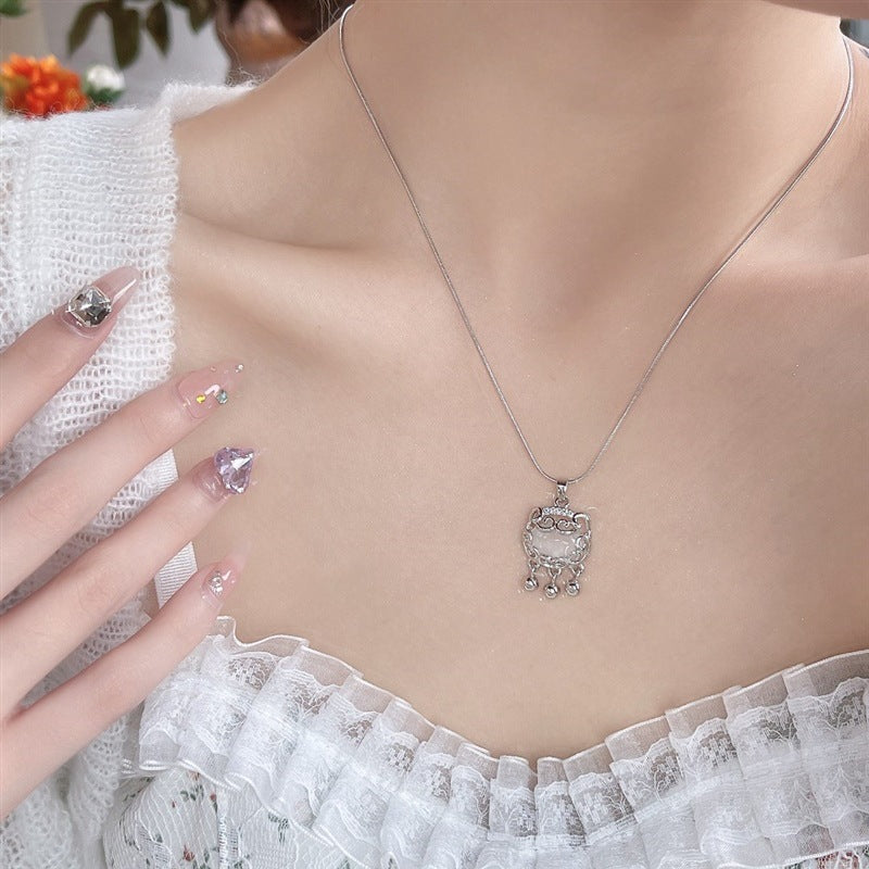 Minimalist Snake Chain Pendant Necklace for Women with Titanium Steel Lock Charm and Electroplated Finish