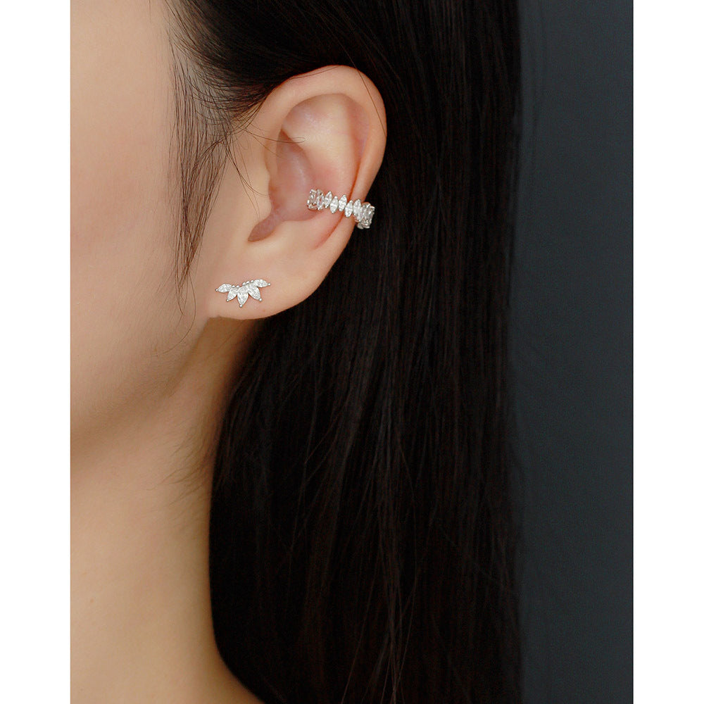 Orecchino a perno in argento sterling 925 di lusso, con zircone cubico taglio marquise ovale geometrico, per cartilagine, per donna