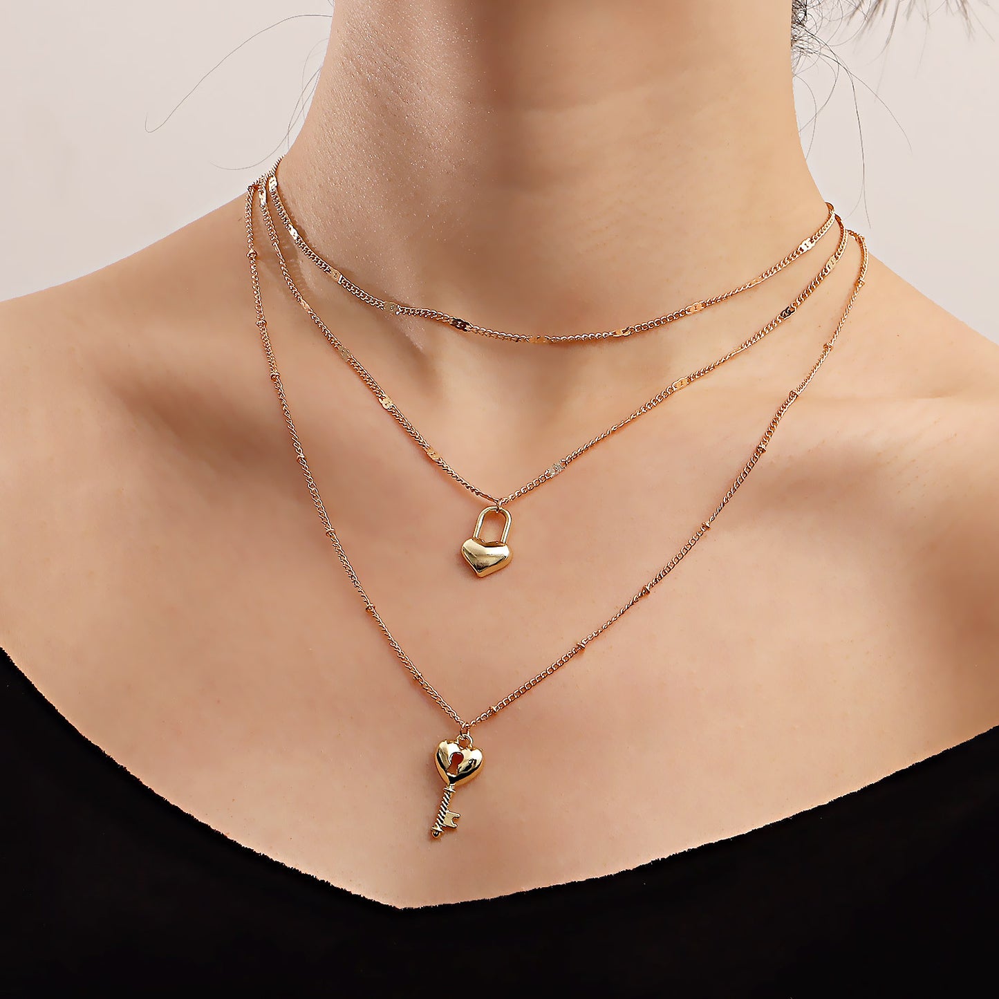 Minimalist Heart-Shaped Alloy Pendant Necklace with Plated Finish and Multi-Layer Clavicle Chain