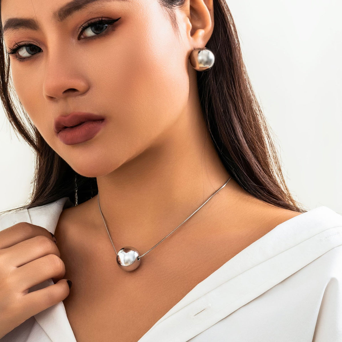 Minimalist Punk Geometric Round Brass Snake Chain Necklace with Alloy Pendant for Women