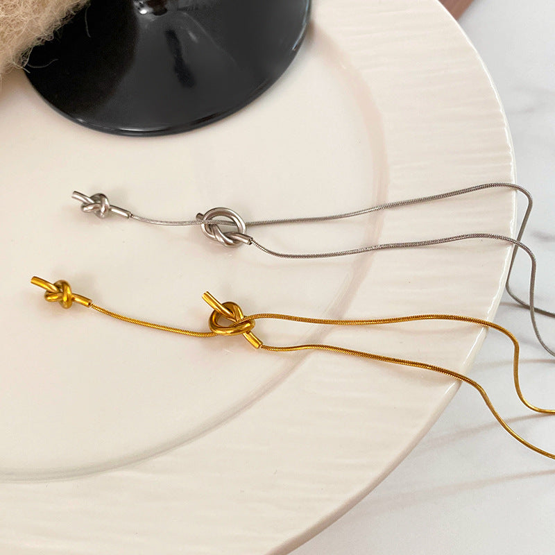Minimalist Adjustable Titanium Steel Plated Necklace with Knot Detail for Unisex