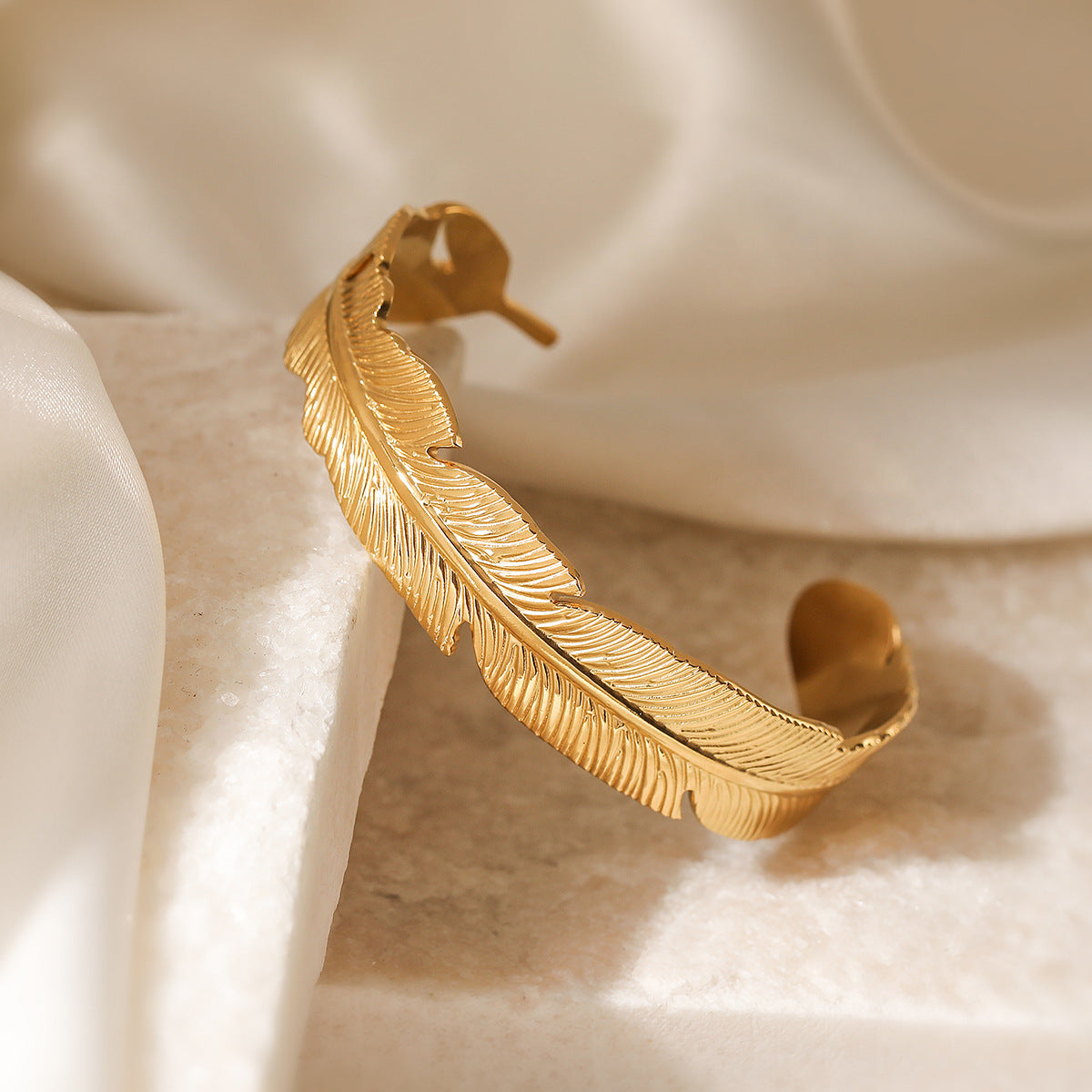 Fashion Vintage Micro-Set Irregular Open Cuff Bracelet 18K Gold Plated Stainless Steel for Women