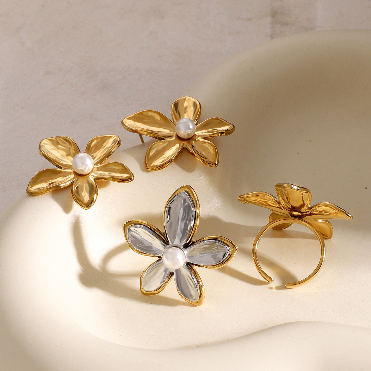 18K Gold Plated Stainless Steel Floral Pearl Stud Earrings for Women