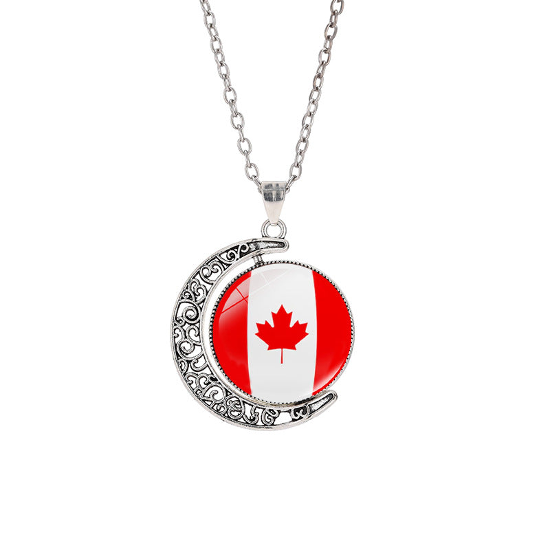 Collana a pendente a mezzaluna geometrica sportiva in lega con finitura galvanizzata per abbigliamento casual unisex