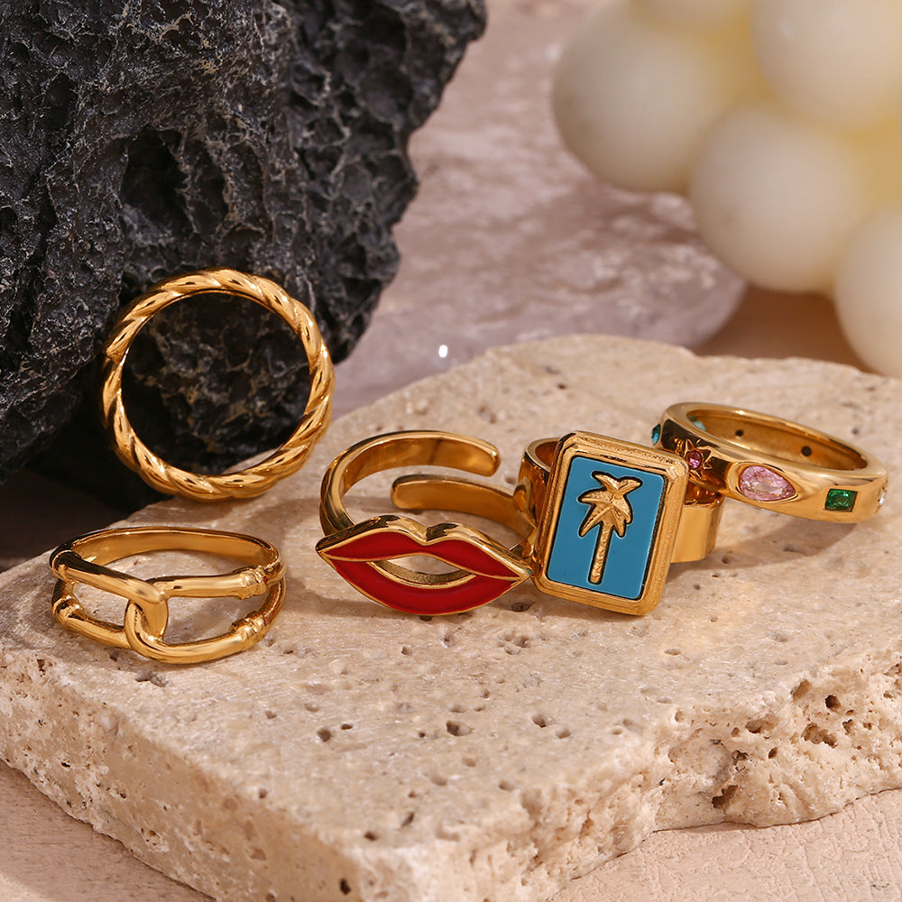 Fashionable Vintage-Style Lip-Shaped Open Band Ring for Women Made of Stainless Steel with 18K Gold Plating and Geometric Design