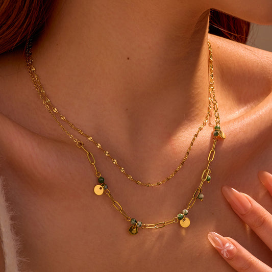 Collar colgante minimalista de acero inoxidable de doble capa para mujer con detalles de piedra natural y acabado chapado
