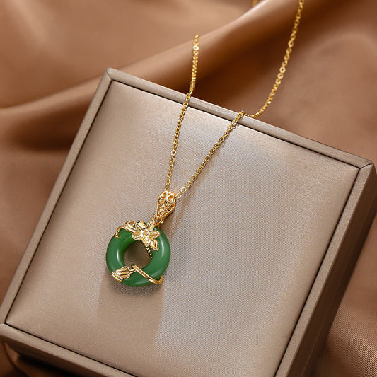 Minimalist Floral-Shaped Titanium Steel Pendant Necklace with Plated Finish for Women and Men, O-Chain Locket Style