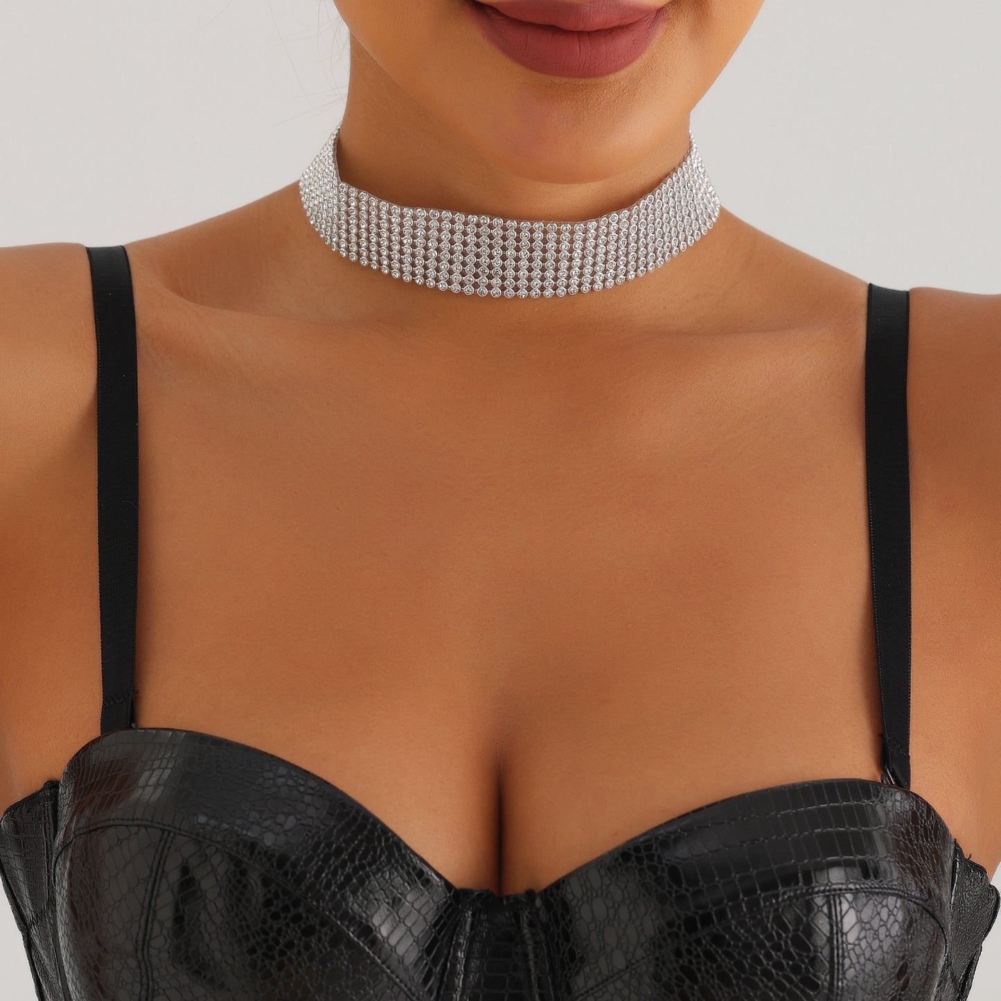 Geometric Style Shiny Rhinestone Clavicle Necklace for Women with Plated Metal Chain