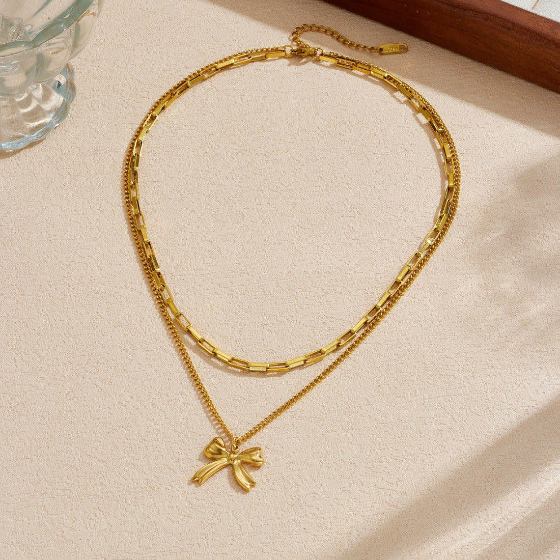 Elegant Vintage Gold Plated Stainless Steel Curb Chain Necklace with Heart and Bow Pendants