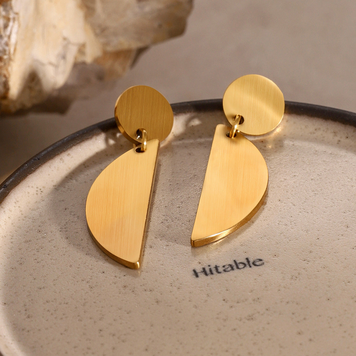 Aretes de Acero Inoxidable con Diseño Geométrico Redondo Minimalista y Baño de Oro para Mujer