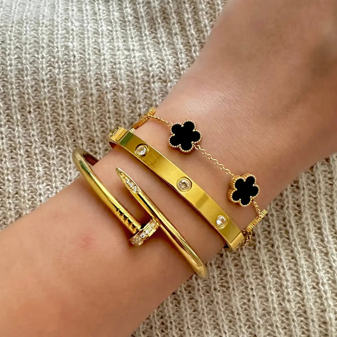Elegant Geometric Floral Plated Stainless Steel Bracelet for Women