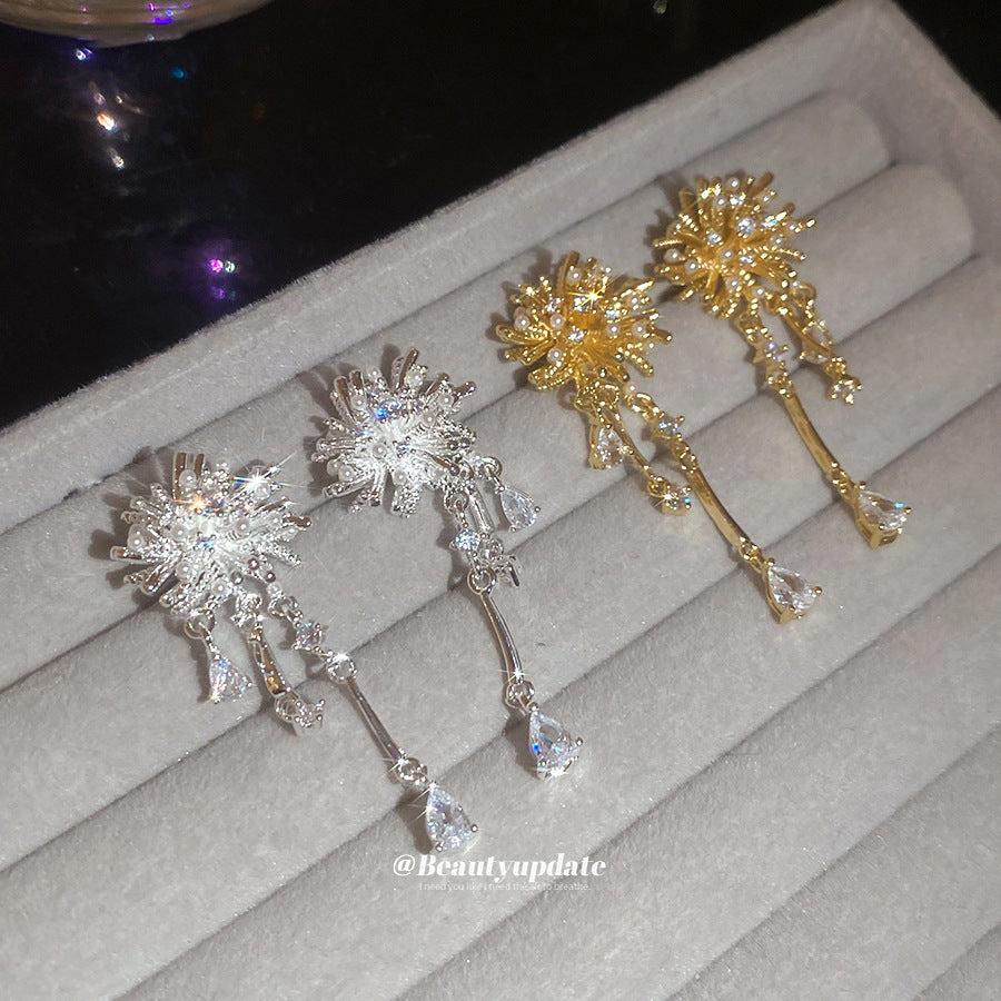 Pendientes de botón de perlas con circonitas y diseño de fuegos artificiales, bañados en oro de estilo lujoso, con pasador de plata, diseño floral y estética elegante para mujer