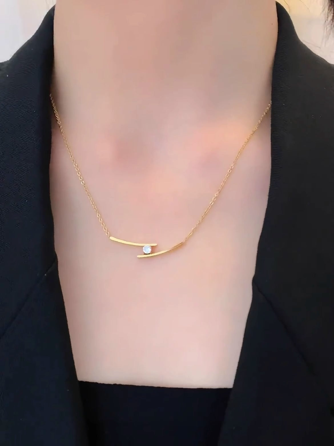 Minimalist Animal-Shaped Titanium Steel Plated Necklace with Rhinestone Accents for Women Clavicle Chain