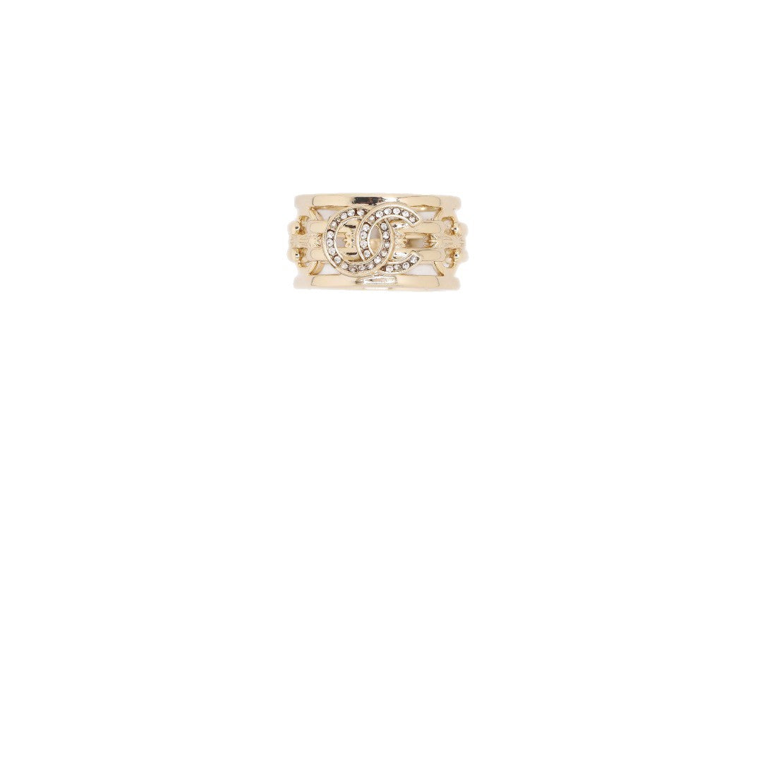 Anello "Sweet Luxury" da donna placcato oro in ottone con maglie cubane e design a doppia C con strass