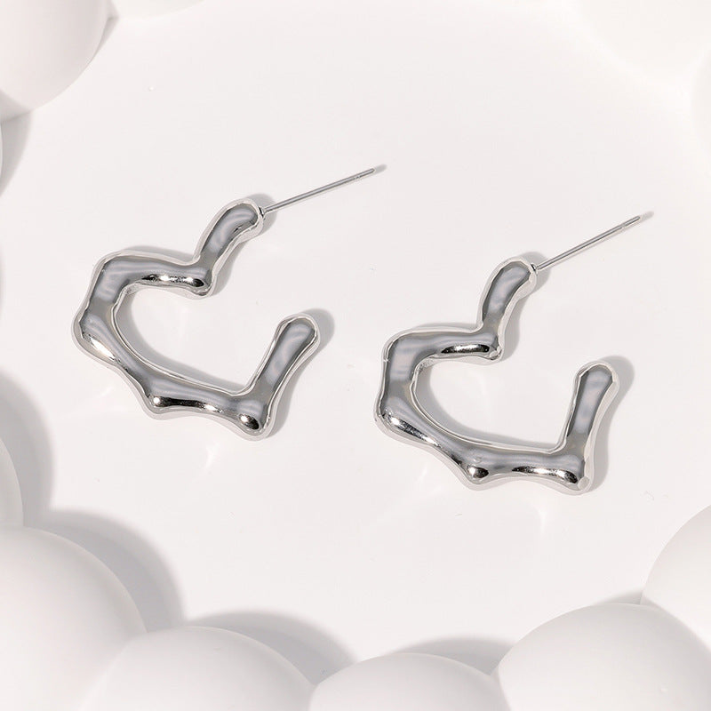 Minimalist Heart-Shaped Stainless Steel Stud Earrings for Women with Plated Finish