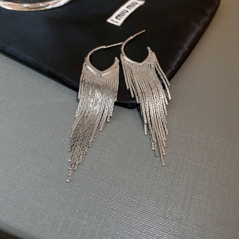 Orecchini a Nappa Geometrici Minimalisti in Metallo Placcato con Perni in Argento Sterling