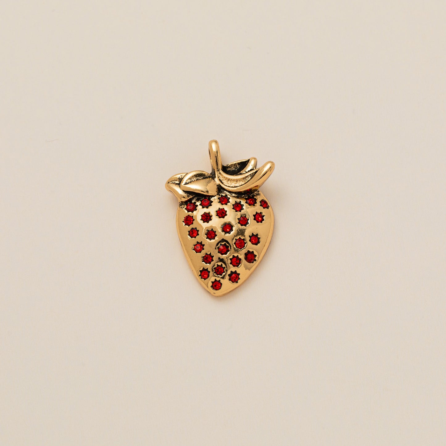 Minimalist Casual Fruit Pattern Plated Brass Pendant Necklace for Unisex