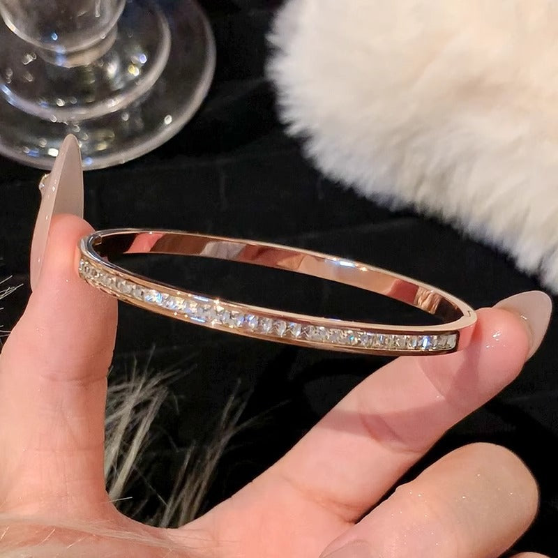 Rose Gold Plated Titanium Steel Zircon Geometric Waist-Shaped Bracelet for Women Luxury Minimalist Hand Jewelry