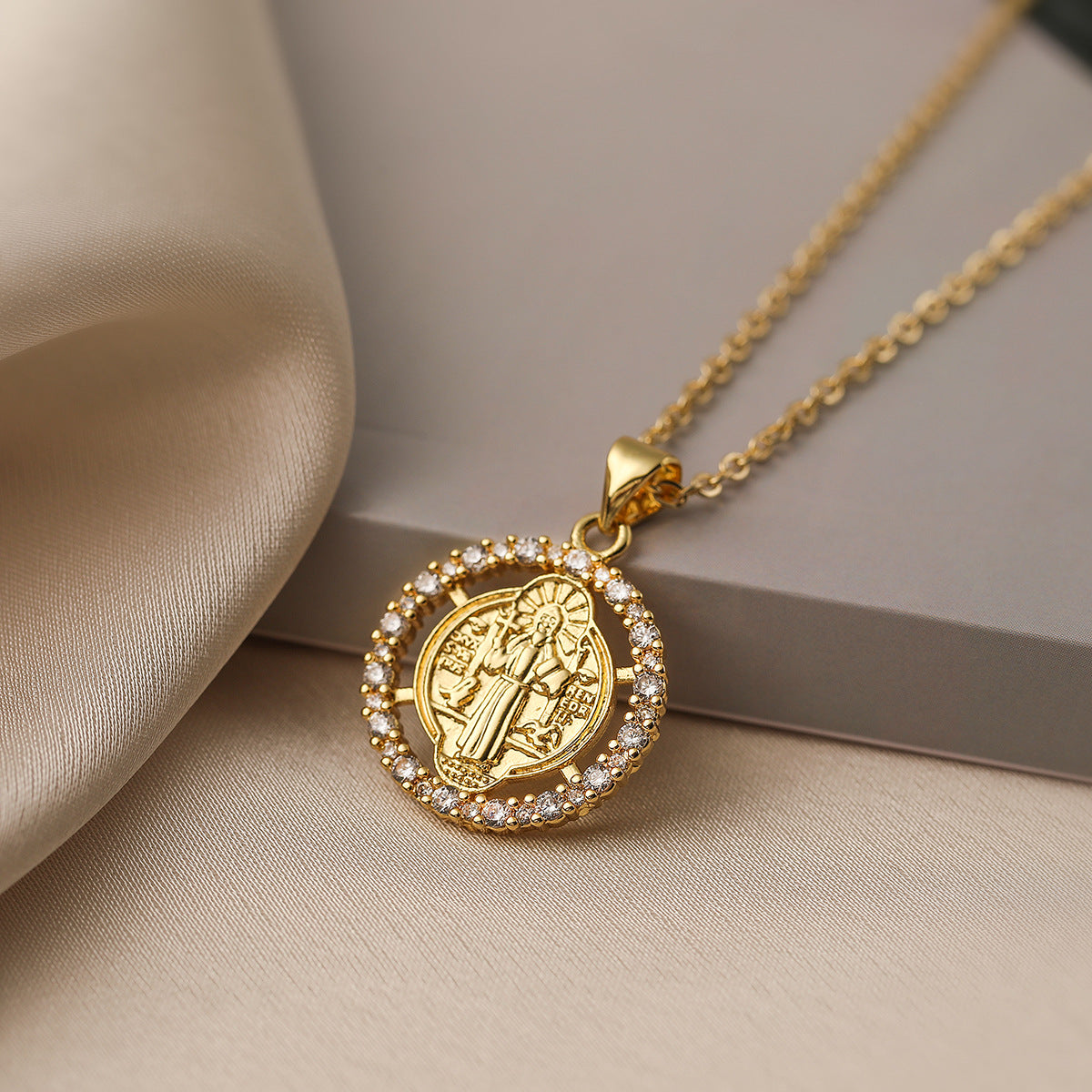 Minimalist Geometric Maria Pendant Necklace for Women with Copper Base Plated in 18K Gold and Zircon Inlay