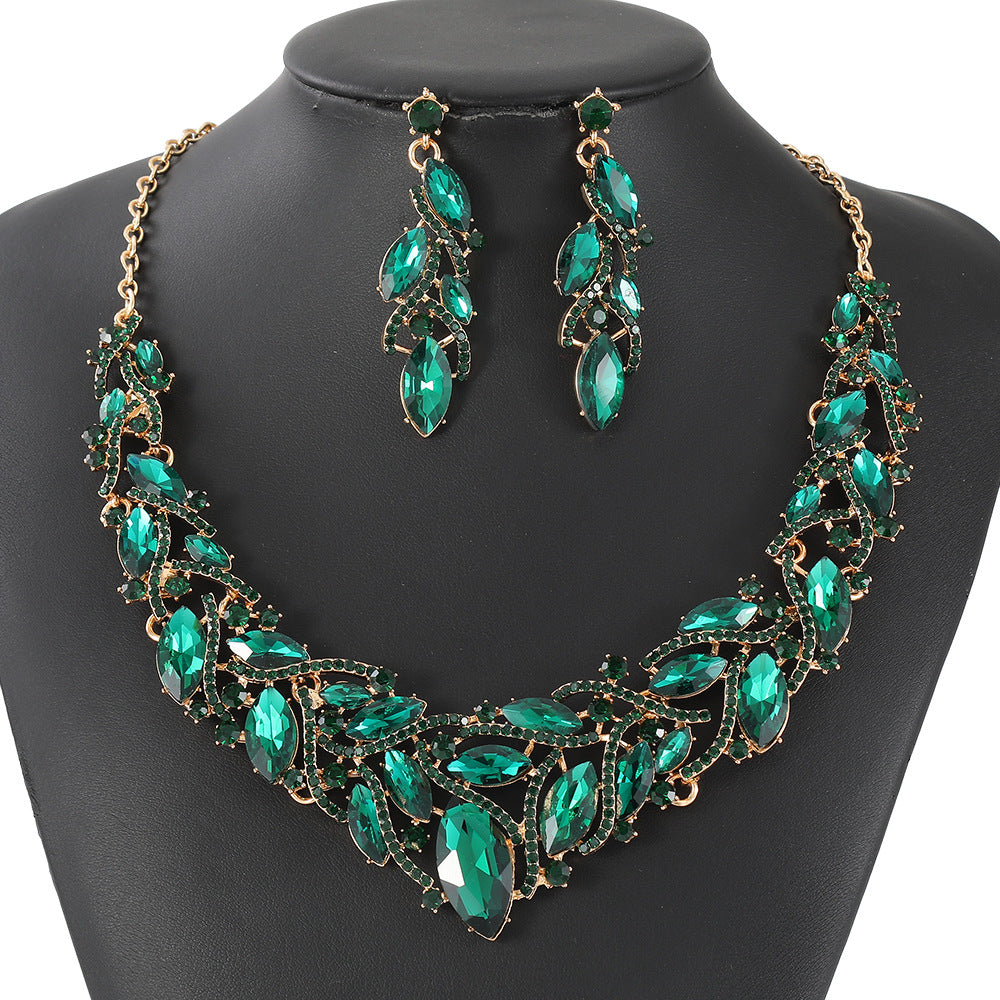 Fashion OL Floral and Teardrop-Shaped Zinc Alloy Plated Necklace Set with Rhinestone Pendant for Women