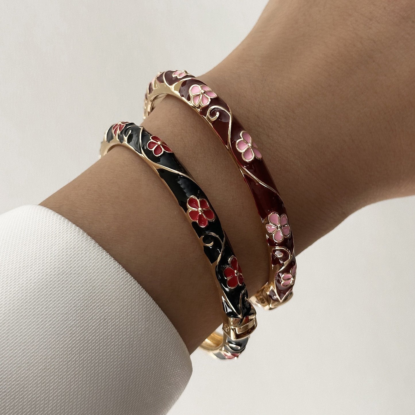 Vintage Geometric Floral Enamel Drip Oil Plated Alloy Bracelet