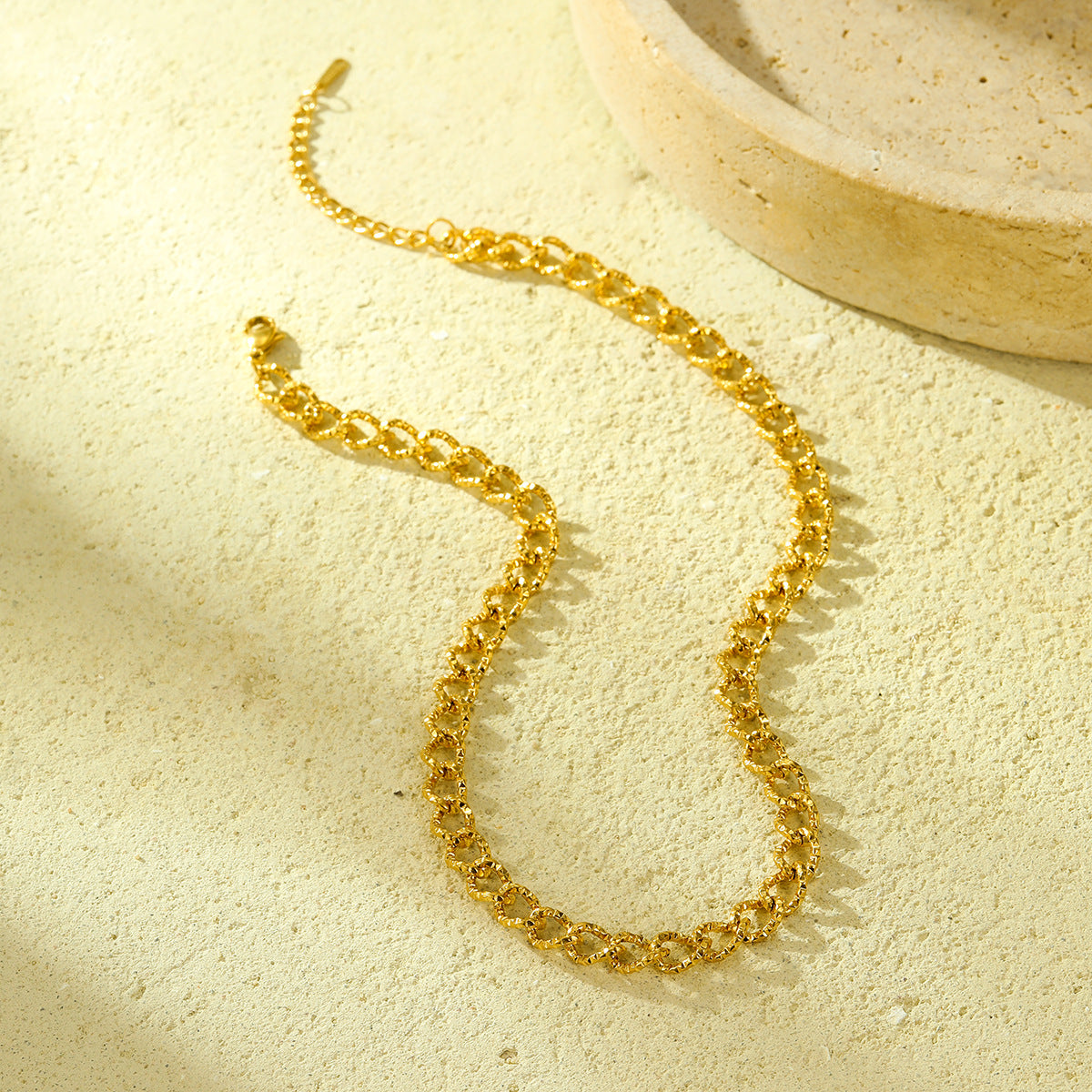 Collana alla moda in acciaio inossidabile stile OL con placcatura in oro 18K, design a catena a maglie larghe per donna
