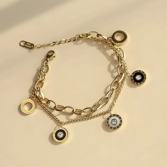 Pulsera de conchas blancas y negras chapadas en acero de titanio con diseño geométrico de estilo dulce y fresco para mujer