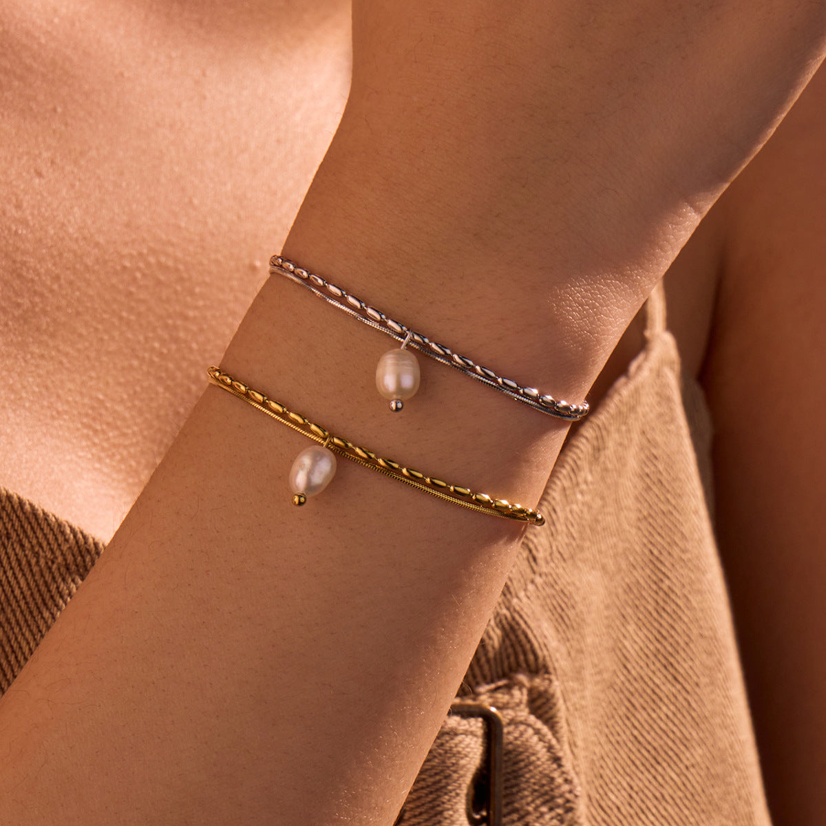 Fashionable Minimalist Double-Layer Stainless Steel Bracelet with Natural Freshwater Pearls for Women