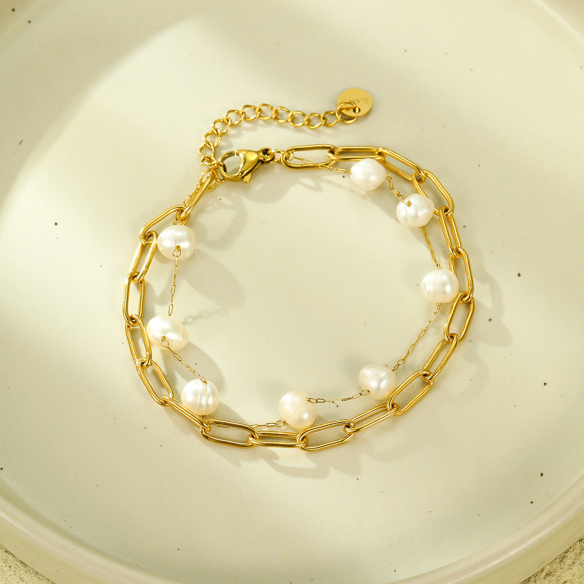Pulsera de acero inoxidable para mujer, doble capa de acero titanio, dulce, minimalista, adornada con perlas