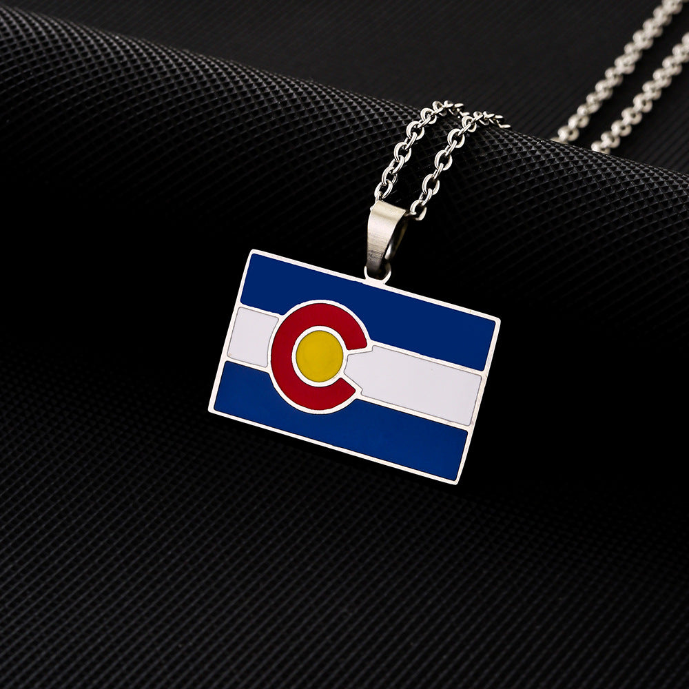 Collar con colgante de la bandera del estado de Colorado, geométrico étnico vintage, de acero inoxidable con acabado esmaltado, con cadena de eslabones, unisex
