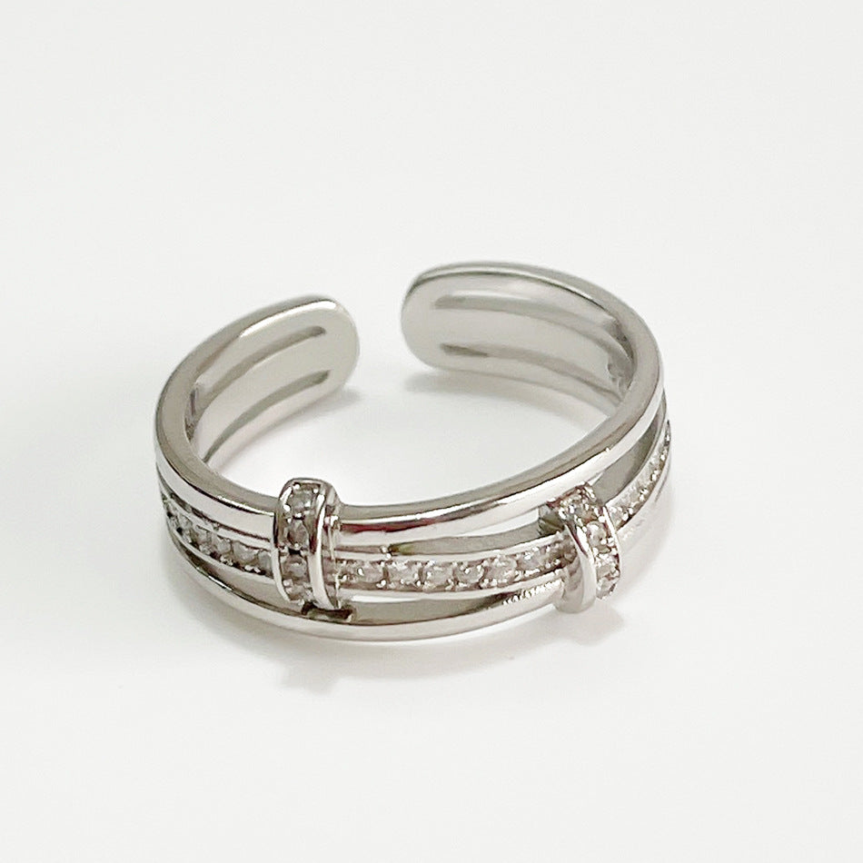 Anello minimalista placcato in argento sterling 925 con strass a forma geometrica