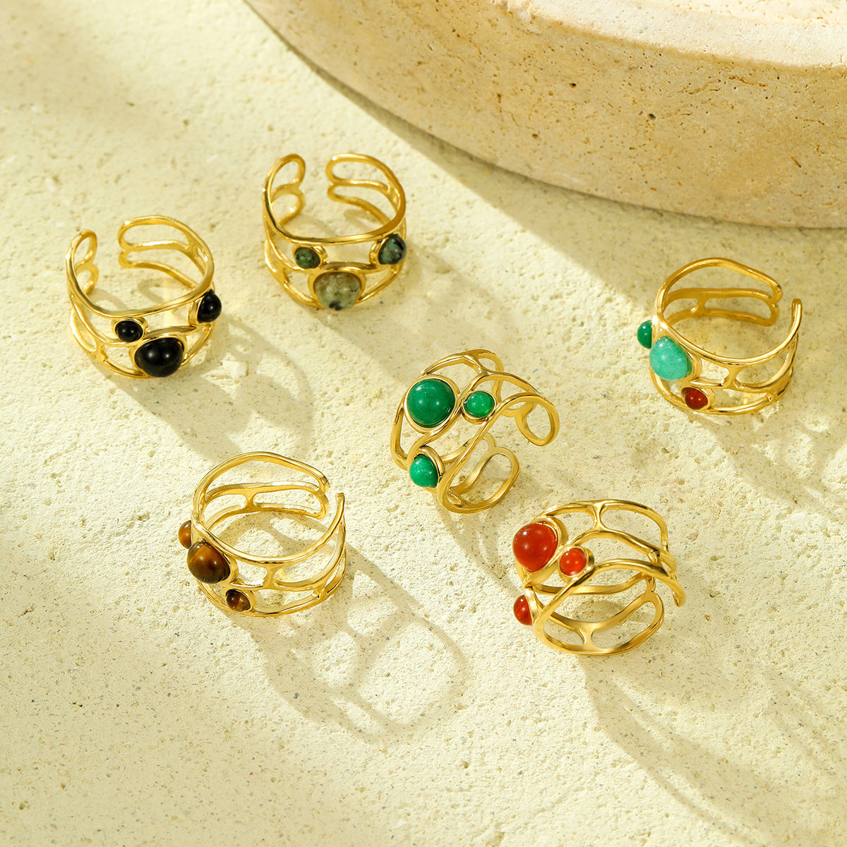 Anello Minimalista di Lusso a Cuore in Pietra Naturale in Acciaio Inossidabile con Placcatura in Oro 18K, Fascia Aperta Regolabile da Donna