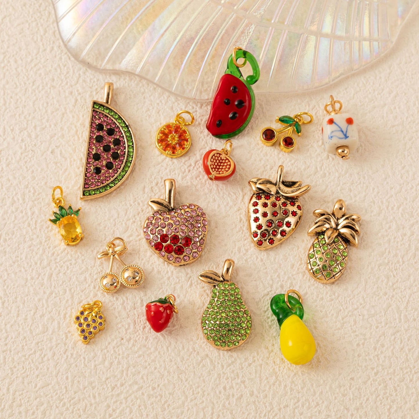 Minimalist Casual Fruit Pattern Plated Brass Pendant Necklace for Unisex