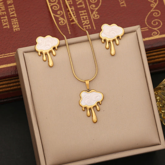 Collar colgante de nube juguetona con flecos largos de acero inoxidable y acabado chapado para mujer