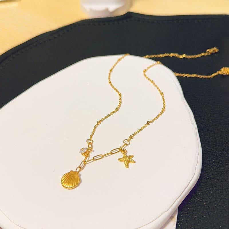 Minimalist Luxury Gold Plated Titanium Steel Star Pendant Necklace for Women
