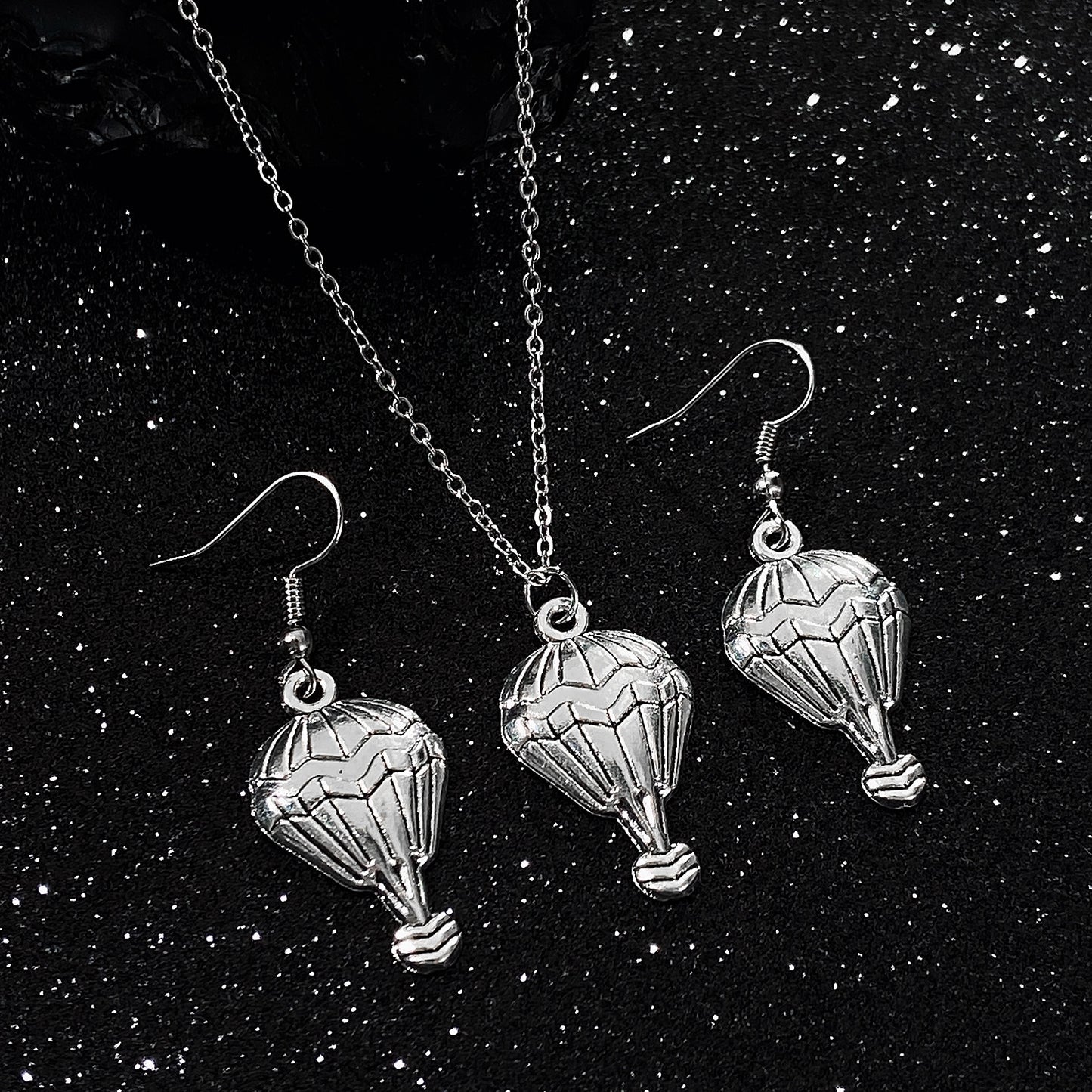 Minimalist Women's Alloy Pendant Necklace and Earrings Set with Tooth Cup Balloon Motifs Electroplated Finish