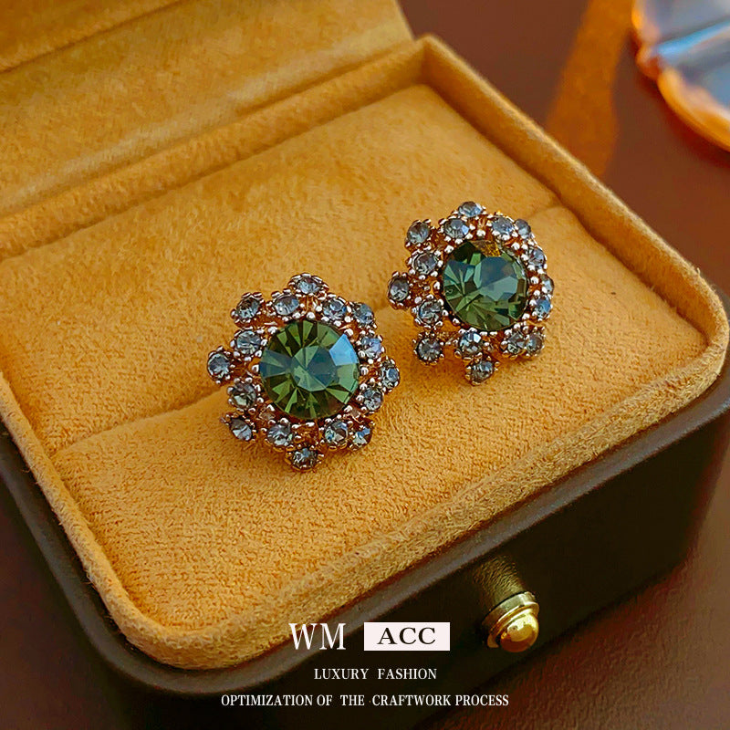 Vintage Geometric Earrings in Copper with Electroplated Finish for Women, Artistic Retro Ear Jewelry with Minimalist Luxury Appeal