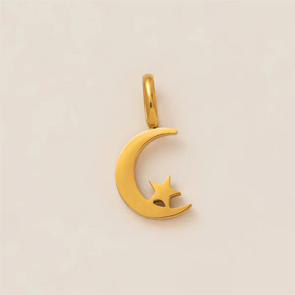 Ciondolo Bar Vintage in Acciaio Inossidabile Placcato Oro 18K con Motivo Geometrico Sole, Luna e Stella