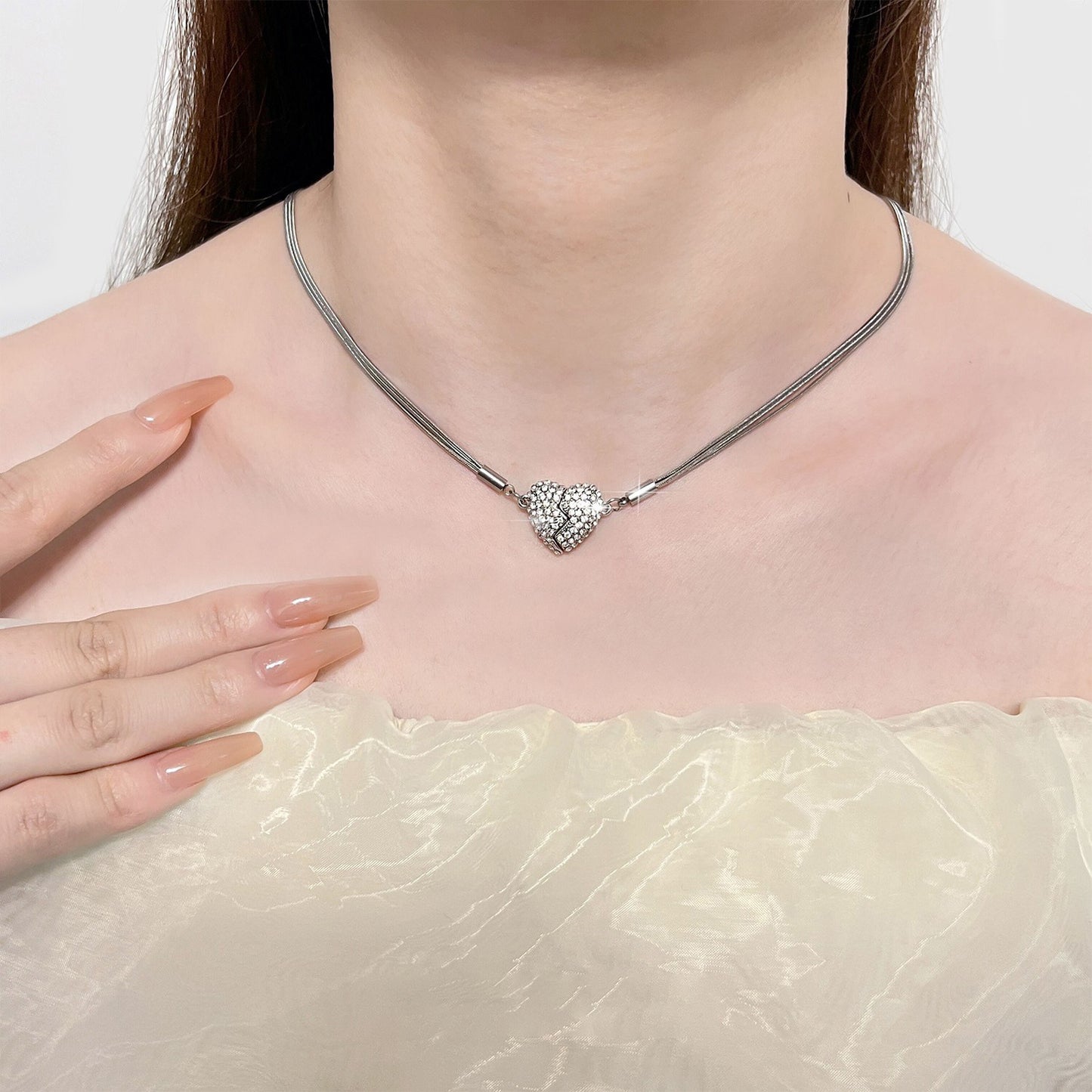 Collana magnetica da donna a forma di cuore irregolare in acciaio al titanio, stile vintage francese, con finitura placcata