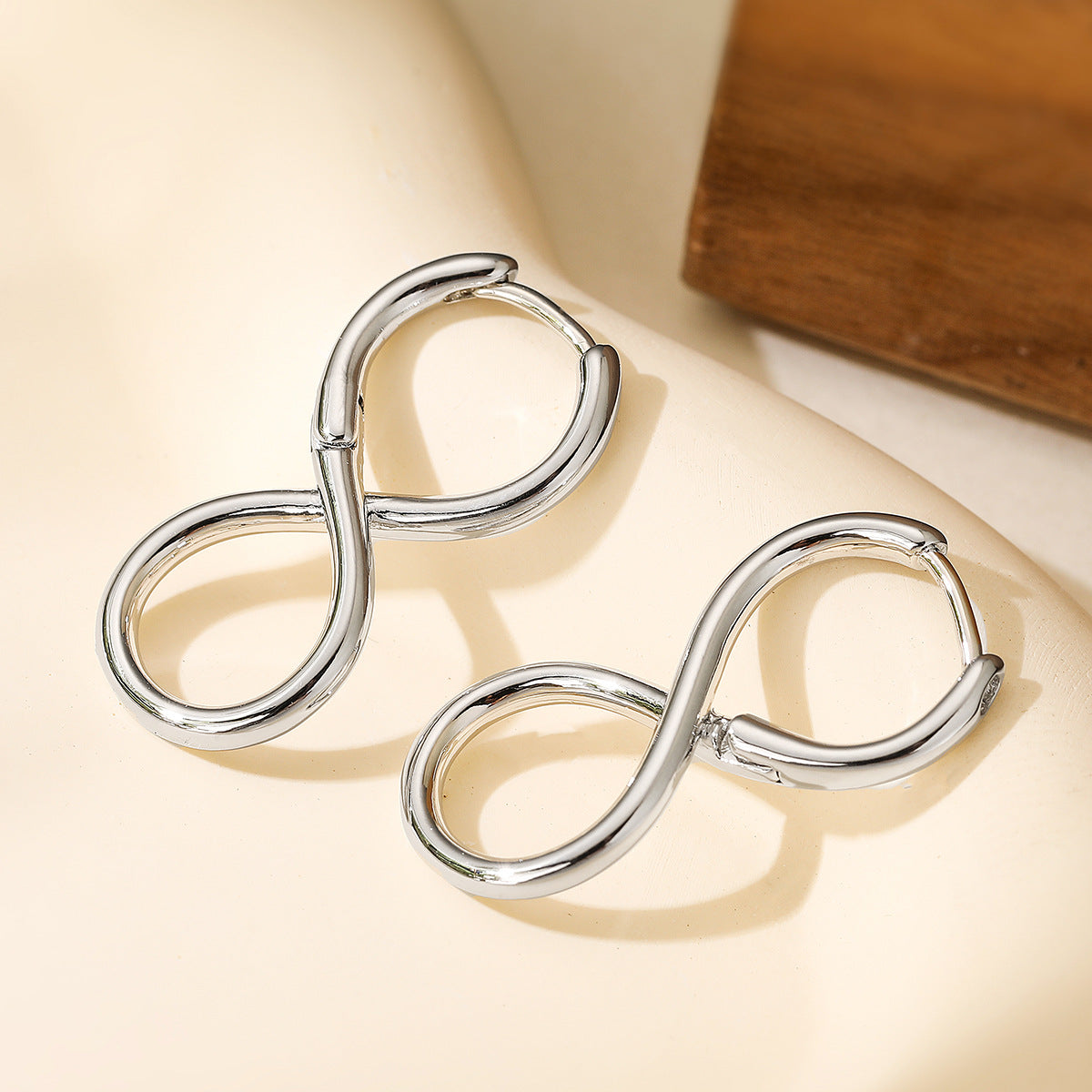 Orecchini da donna asimmetrici geometrici minimalisti in rame placcati oro 18K