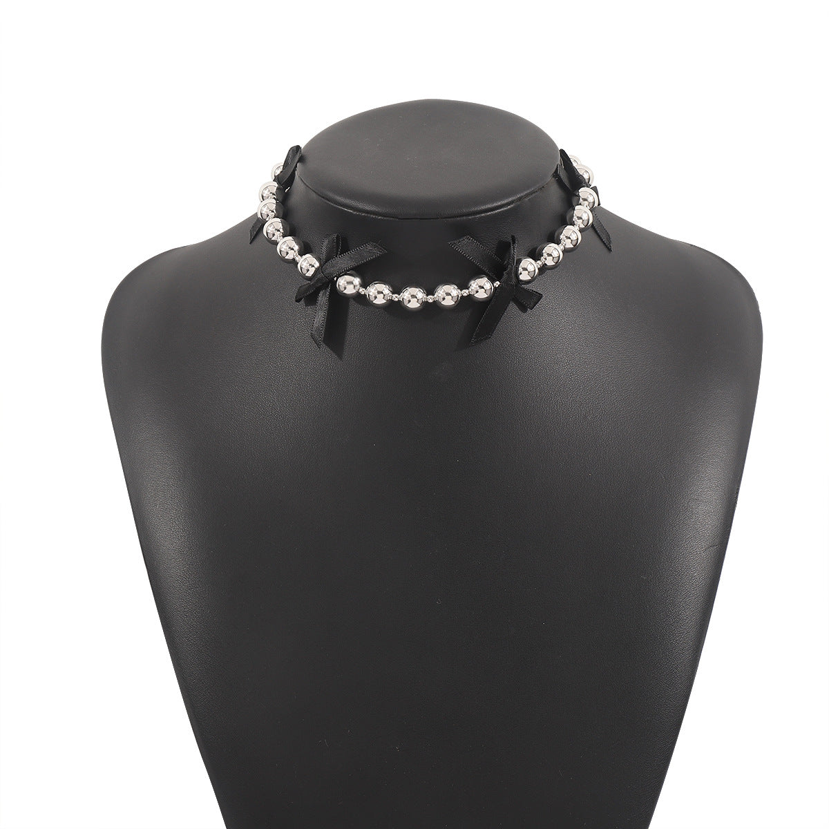 Collana pendente con fiocco dolce e audace per donna con lega e perle simulate su delicata catena a clavicola