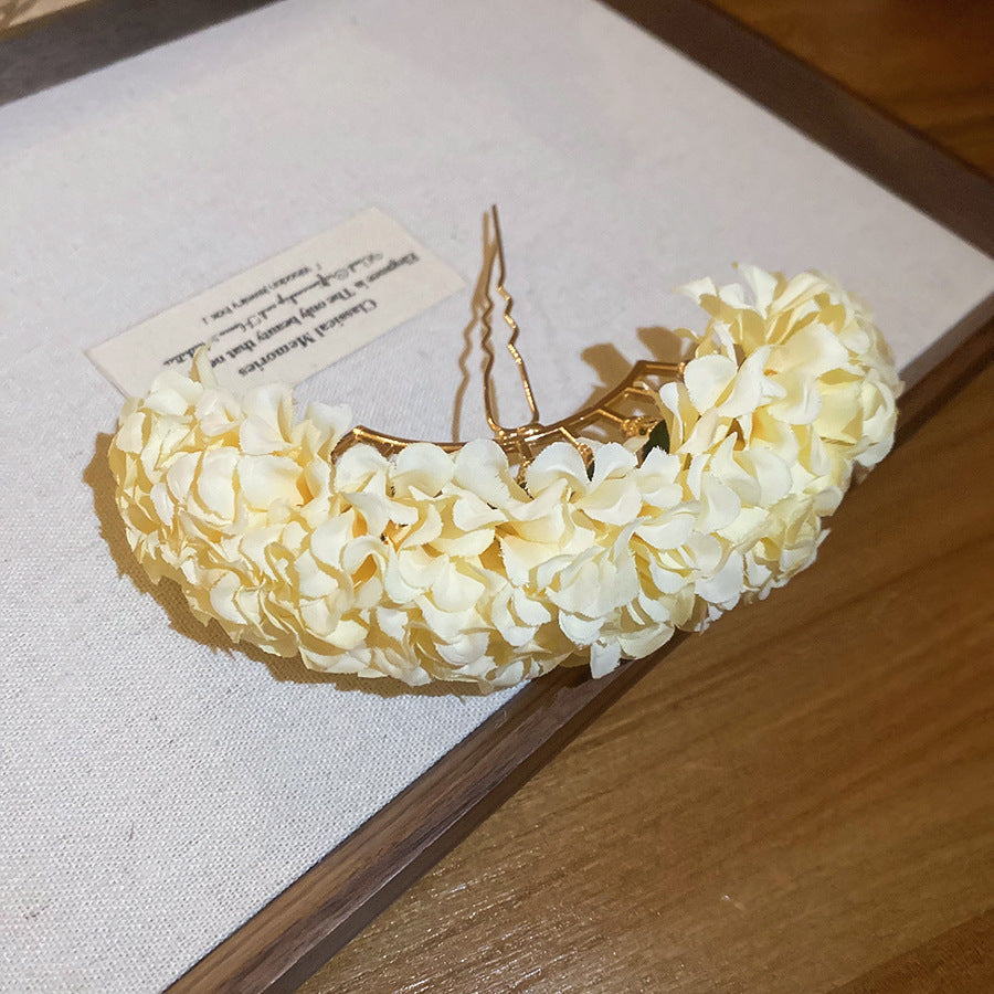 Horquilla de Tela Hecha a Mano con Flores para Mujer, Accesorio para el Cabello Floral de Estilo Elegante y Minimalista con Acabado Artesanal de Primera Calidad y una Estética de Lujo Delicada