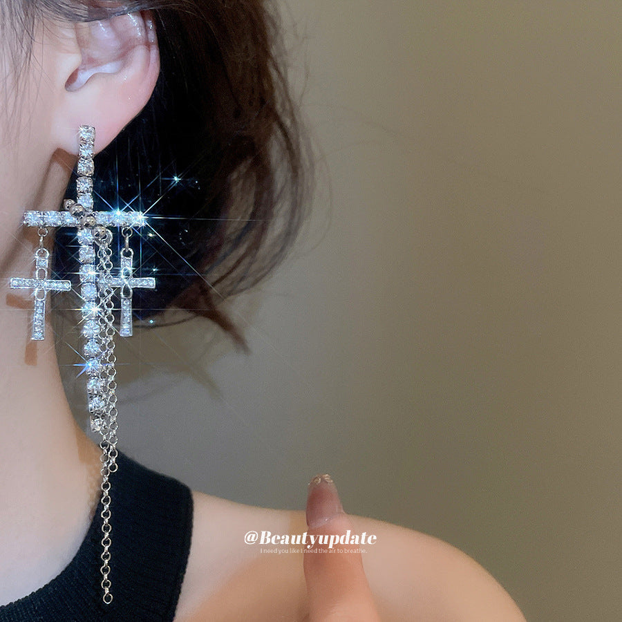 Pendientes de borla con colgante de cruz chic para mujer en cobre con incrustaciones de diamantes de imitación
