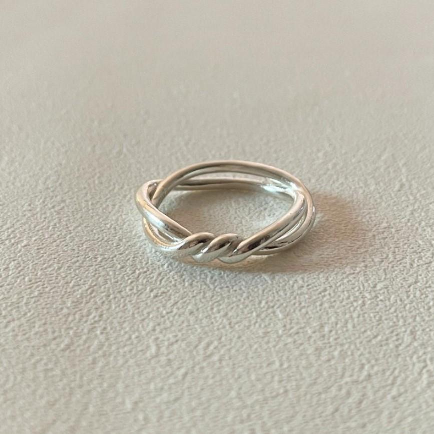 Anello da donna in argento sterling 925 con nodo a linea geometrica minimalista a forma di cuore cavo