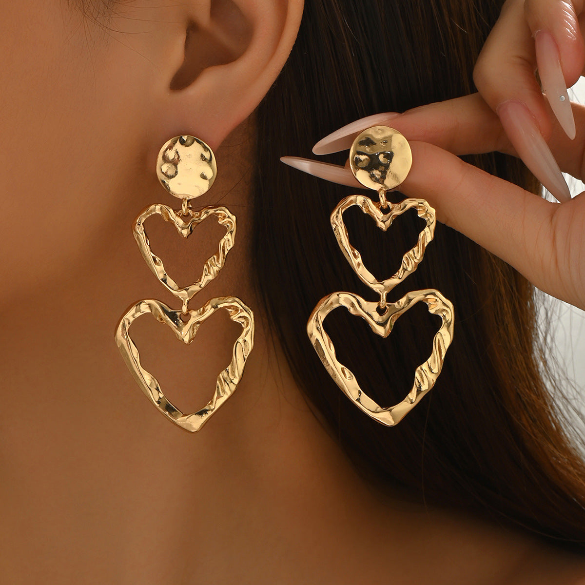 Pendientes de tuerca minimalistas en forma de corazón de aleación de zinc con acabado chapado para mujer